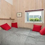 6 Person In * Sjølund