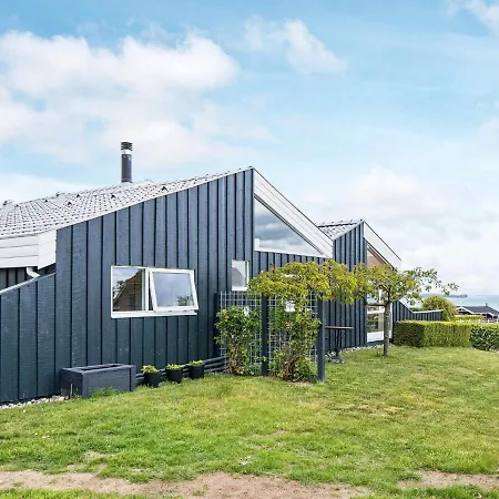 Xvi Ferienhaus *