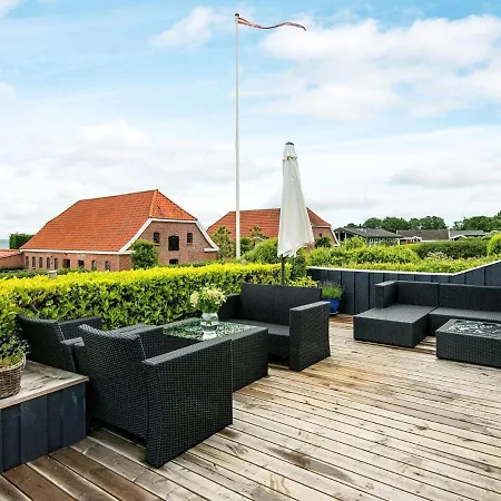 6 Person In Tatil Evi Sjolund